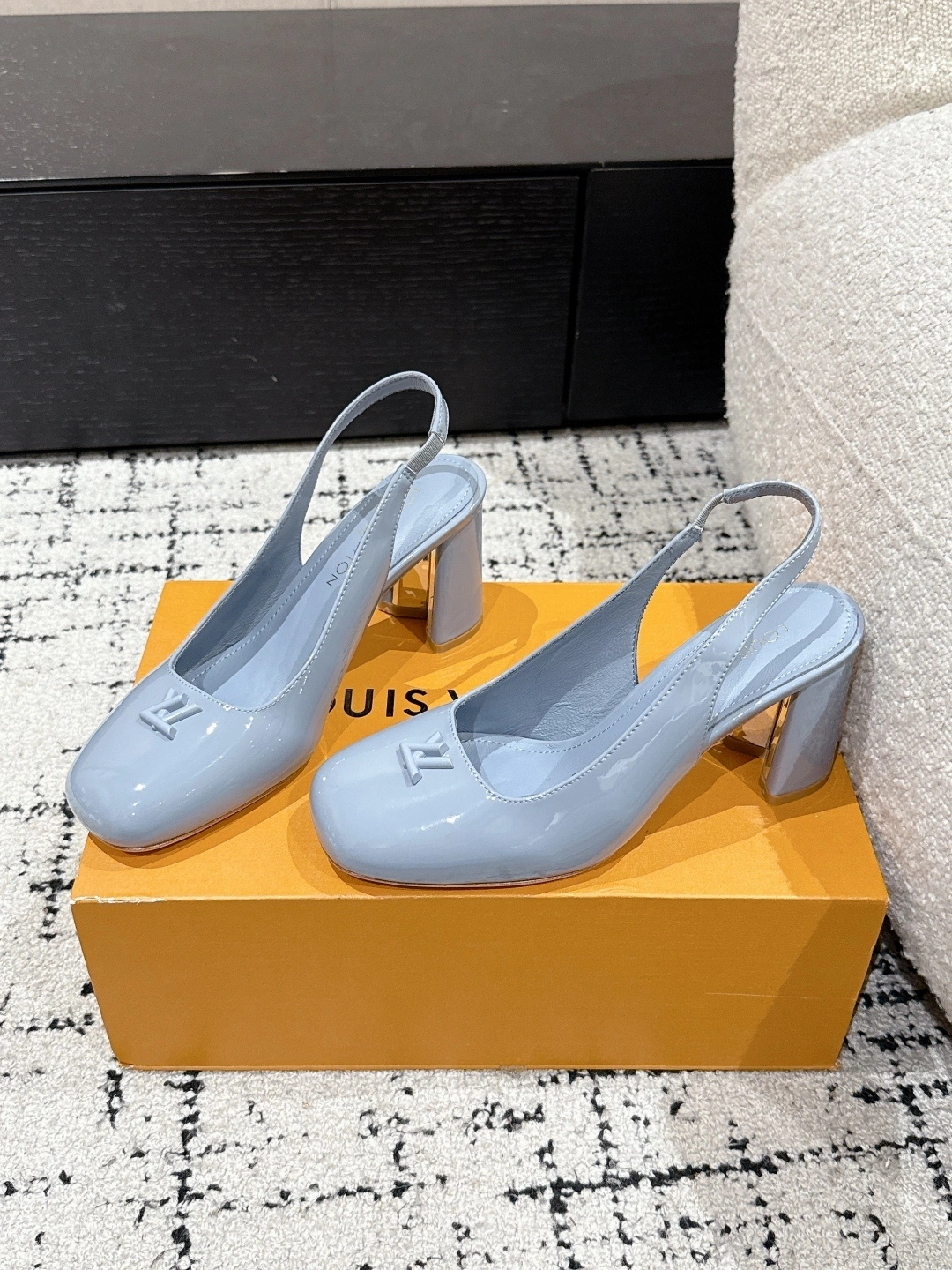 COCO-- 8V 1AGUIT cowhide sheepskin Heel height：8.5CM item:E-X158D4126